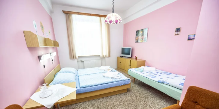 Hotel má nové majitele, kteří vyměnili část vybavení.