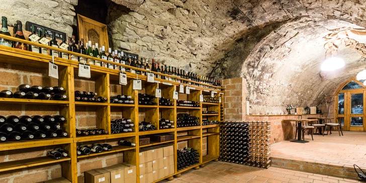 V vinnej pivnici si môžete užiť romantické chvíle pri pohári kvalitného vína