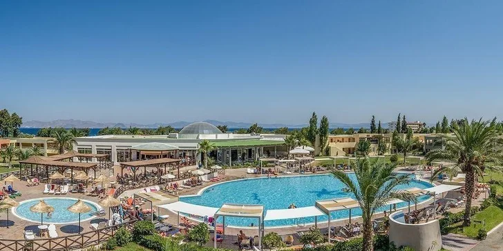  V ceně máte navíc i 2 návštěvy aquaparku v sesterském hotelu Kipriotis Aqualand. 