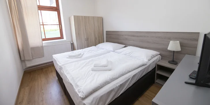 V pokojích je satelitní televize a dá se tu připojit k Wi-Fi. 