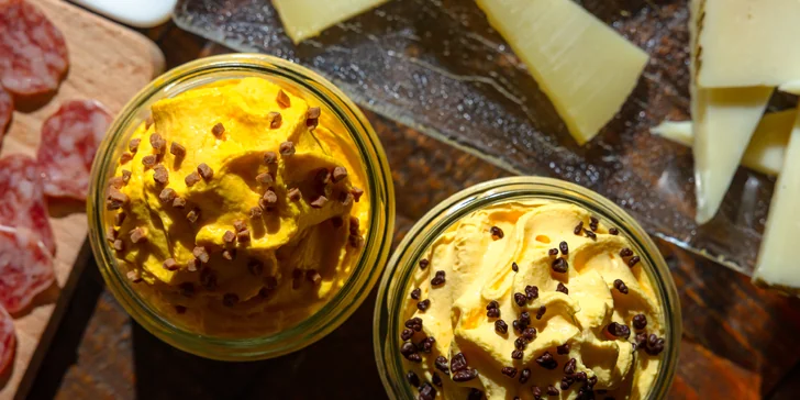 Sladkou bodkou, ktorá zavŕši večer, bude mango pena so zmrzlinou a crispy karamelom