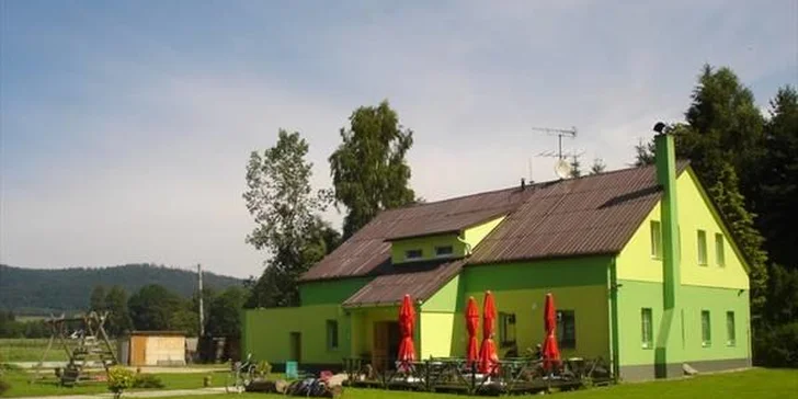 Pokud sáhnete po variantě s jídlem, vychutnáte si místní dobroty v příjemné restauraci v přízemí penzionu.
