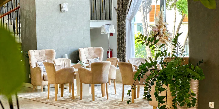 Moderný nábytok, elegantný dizajn a prekrásny výhľad na mesto - to je hotel Magnólia