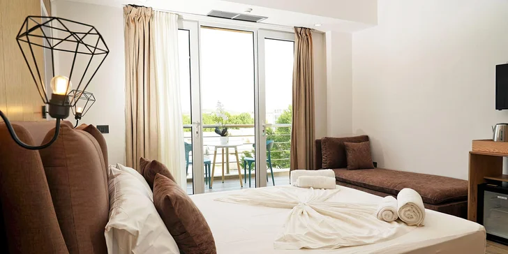 Hotel Monaco Garden**** vám poskytne pohodové útočiště jen 160 metrů od široké písečné pláže.