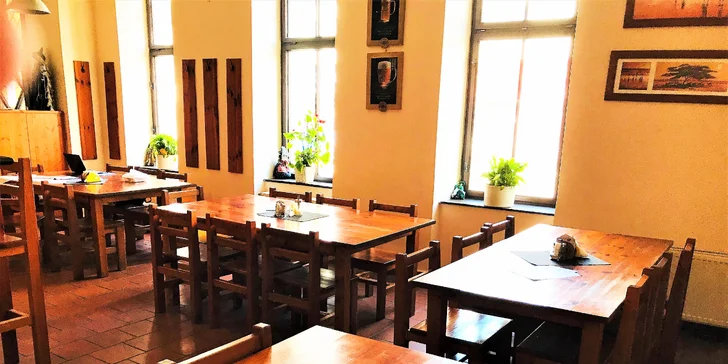 V Pub Restaurant Corner bude na vás kromě řízků čekat také čtvrt kila hranolků s tatarkou. 