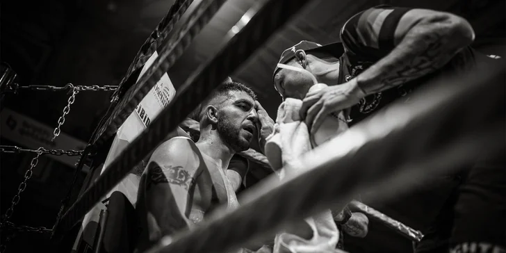Teď nastal ten správný čas na domluvu vašeho soukromého tréninku thajského boxu a kickboxu. 
