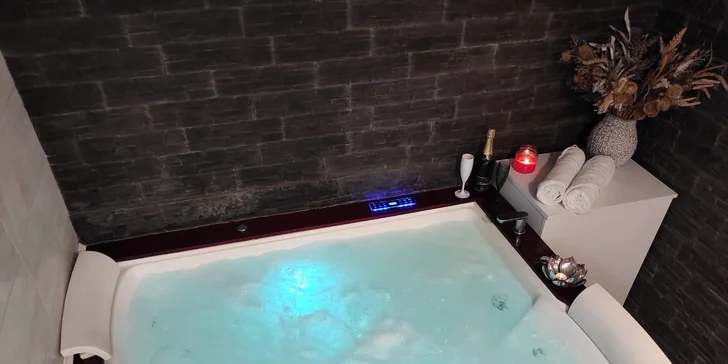 V penzionu je také k dispozici nově vybudované wellness s finskou, parní i infra saunou, vířivkou a relaxační místností.
