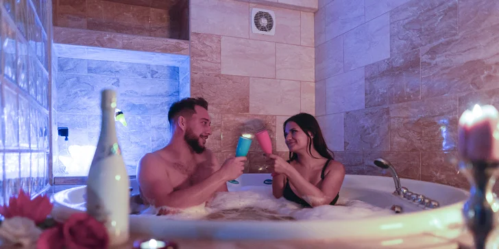 Utahané tělo se ve vířivce ještě více uvolní a ztuhlé svaly zregenerují. Na závěr si můžete poležet na futonu a dopřát si kvalitní odpočinek. 