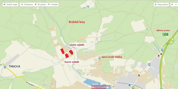 Tady přesně jízdárnu najdete. 