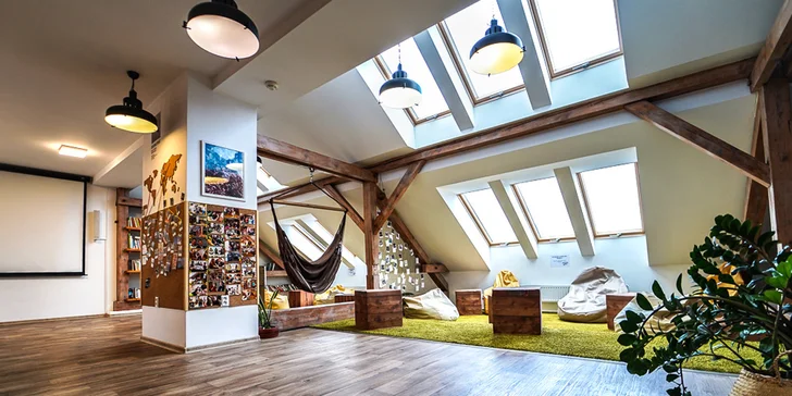 Dovolená pro pár i rodinu: apartmány hned naproti Národnímu divadlu, snídaně, zážitky