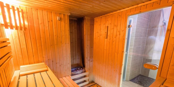 Finská nebo parní sauna vás pořádně prohřejí.
