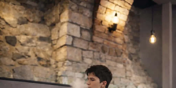  Pořádnou jízdu zažijete s maxi drinky o objemu 1 l, které jsou ideální ke sdílení s přáteli. 