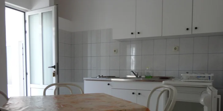 Poslouží vám vybavená kuchyňka, případně si můžete přikoupit polopenzi.