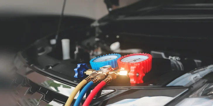Plnenie autoklimatizácie, dezinfekcia ozónom a test tesnosti kontrastnou látkou