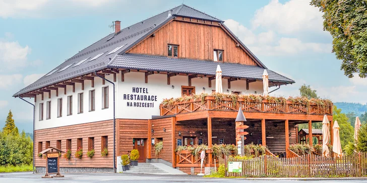Dovolená v Beskydech: snídaně či polopenze, moderní pokoje i pěší turistika či lyžování