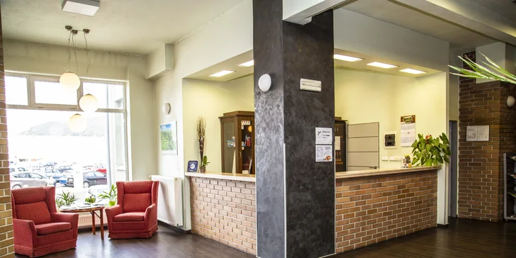 V lobby panuje příjemná atmosféra a můžete si tu naplánovat výlet na další den.
