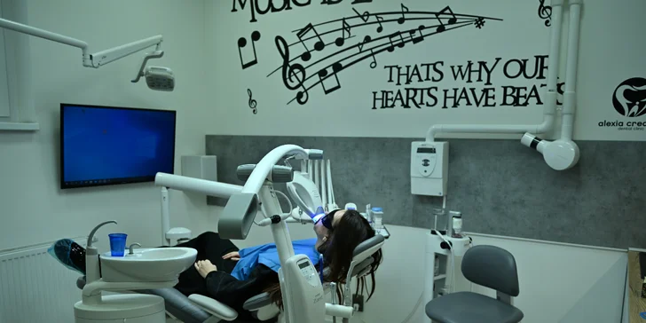 Pred samotným bielením zubov je potrebné absolvovať aj dôkladnú dentálnu hygienu.
