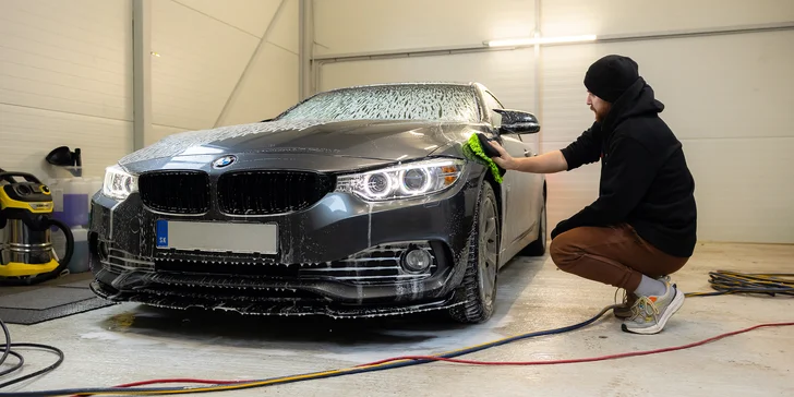 Starostlivosť o vaše auto: rýchle aj dôkladné čistenie interiéru a exteriéru
