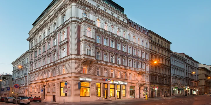 Vyrazte do víru velkoměsta, na Karlovo náměstí to máte jen 3 min. pěšky, na Václavském náměstí jste za 10 min.