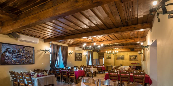 Ochutnejte speciality domácí a evropské kuchyně a zjistěte, proč patří restaurace v Chateau Krakovany k vyhledávaným podnikům v okolí.