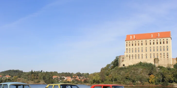 Až několik hodin budete žasnout nad jízdními vlastnosti vozů a vzpomínat na časy minulé.