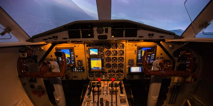 Po celou dobu s vámi bude zkušený pilot-instruktor. 