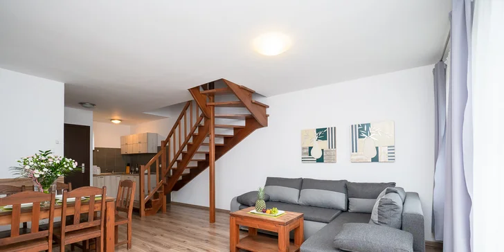 Některé apartmány jsou dvoupodlažní.