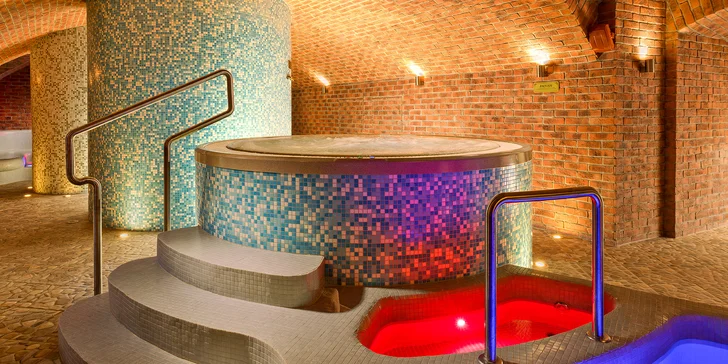 Romantický pobyt v historickém hotelu Gino Park Palace****: skvělé snídaně i wellness