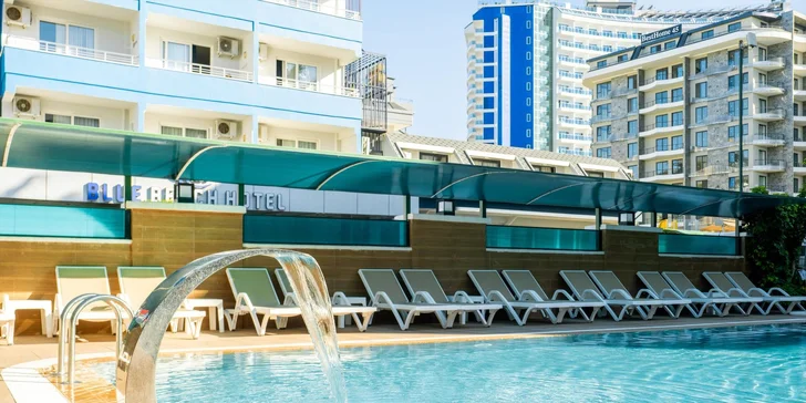 Přímo v areálu hotelu na vás čeká příjemné zázemí pro relaxaci i nenáročné sportovní vyžití. 