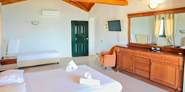 Modernizovaný 4* resort Diogenis Blue Palace vás nadchne svou polohou přímo u pobřežní promenády.