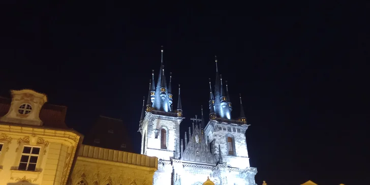 Na tuhle 2-2,5h procházku plnou čar a kouzel můžete vzít i děti.