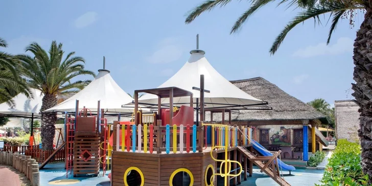 V hotelu funguje také miniklub pro děti od 3 do 5 let, od 6 do 8 let i od 9 do 12 let.