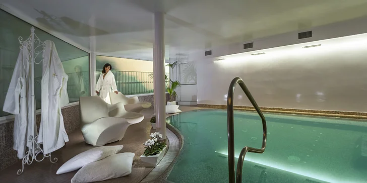 Návštěva wellness je na místě za příplatek.