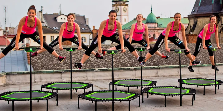 Skákáním k sexy postavě: zdravý pohyb i zábava na lekcích jumpingu