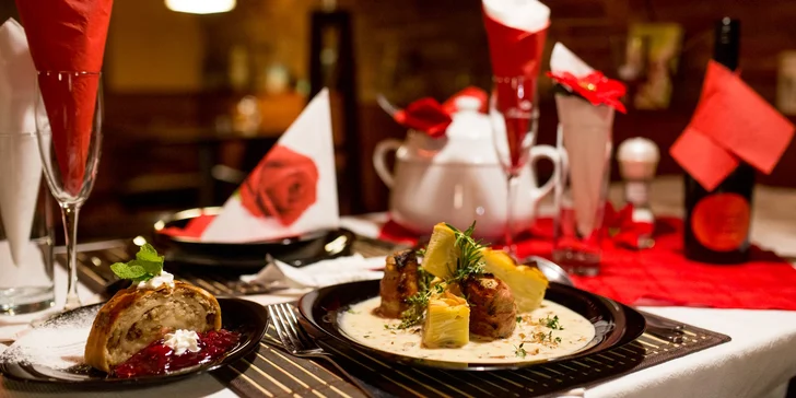 3-chodové menu podľa vlastného výberu aj s prípitkom pre 2 osoby