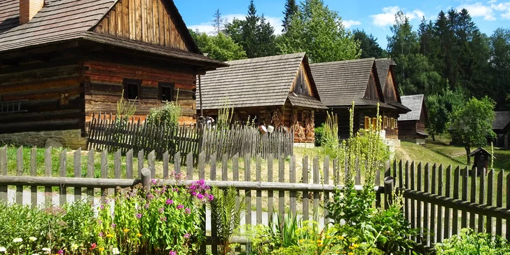 Valašské muzeum v přírodě vás zavede do dob dávno minulých, poznáte tu drsný život Valašska na přelomu 19. a 20. století. 