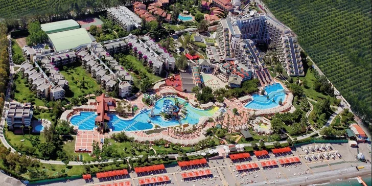 Hotelový resort je malým městem, kde vám nebude chybět vůbec nic.