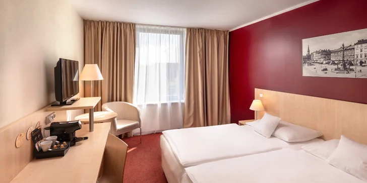 Zázemí vám poskytne Clarion Congress Hotel Olomouc, který je umístěný naproti hlavnímu vlakovému nádraží. 