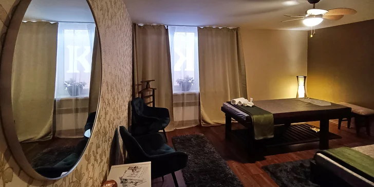 Na závěr dojde i na antistresovou masáž hlavy. 