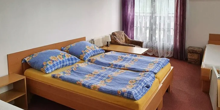 Útočištěm se vám stane pokoj pro dva v hlavní budově...
