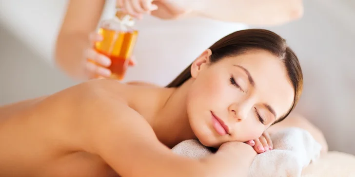 Masáže zad i nohu konopným olejem nebo relaxační masáž s levandulí: 50 min. relaxu pro 1 os.