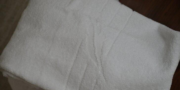 Bílý bavlněný ručník nebo koupelnová sada z dejvického obchůdku Create Style
