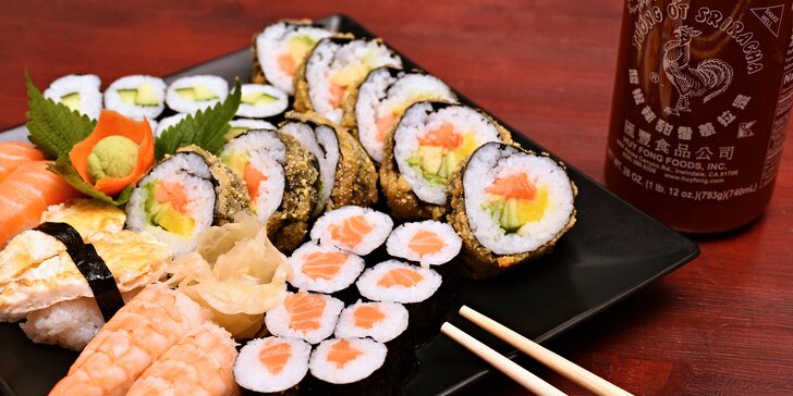 Pestrý set pro 2 plný dobrot z Asie: polévka, tempura, sushi i dezert