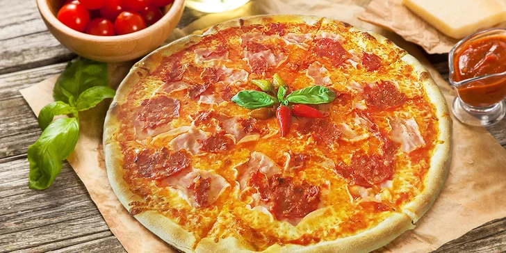 Zajděte do italské restaurace: dvě pizzy dle vašeho výběru z 12 druhů
