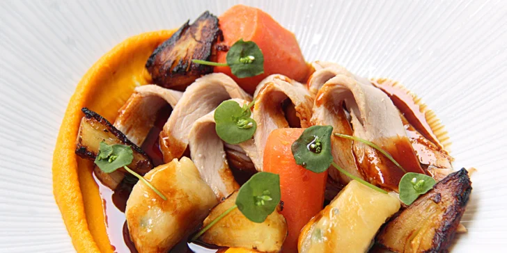 Gastronomický zážitek v Le Grill: 7chodové menu s vinným párováním pro dva