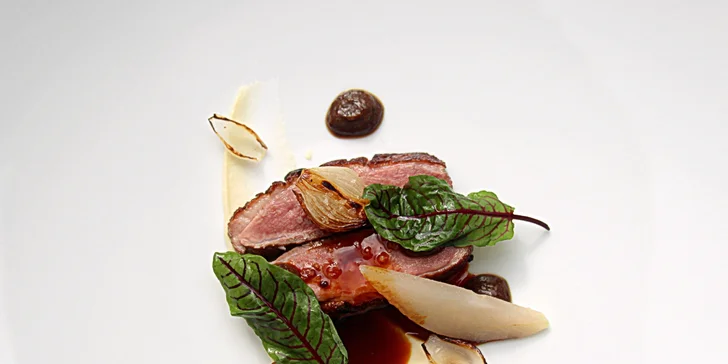 Gastronomický zážitek v Le Grill: 7chodové menu s vinným párováním pro dva
