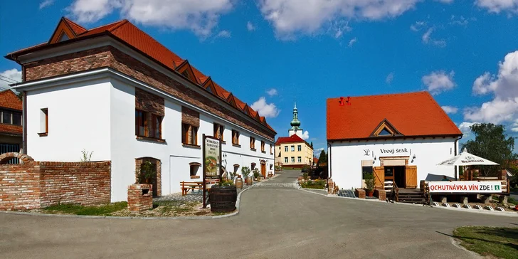 3 dny ve Vinařství Přítluky: dvouchodové večeře a degustace vín