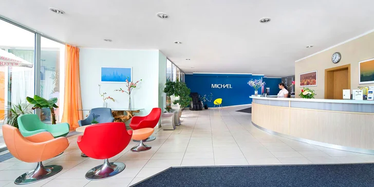 Příjemný pobyt ve 4* hotelu Michael: klidná část Prahy, snídaně a výlety