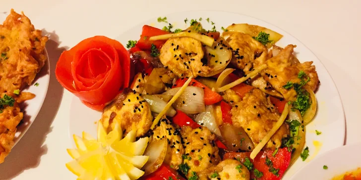 Nebo zkuste Chicken Chilli: pikantní kuřecí kousky se zeleninou.