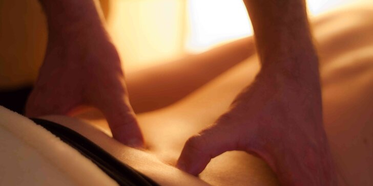 Smyslné uvolnění: 90minutová intimní celotělová masáž